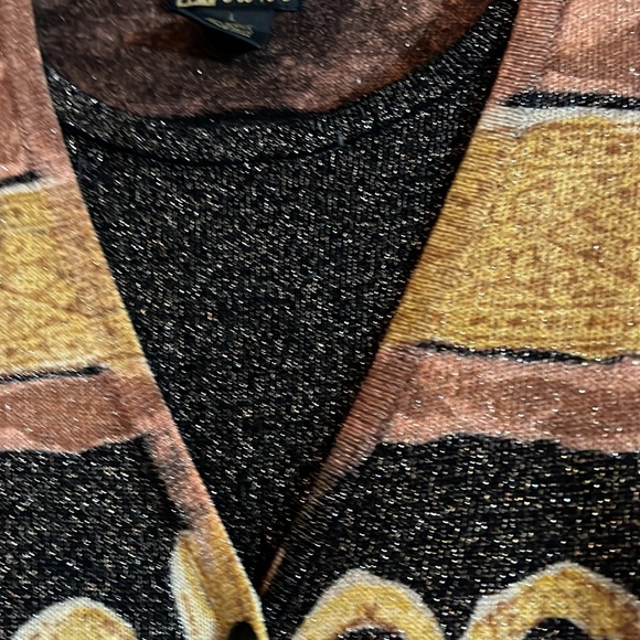 VINTAGE IN KNIT size large sweater buttons in front absolutely gorgeous - Picture 2 of 6